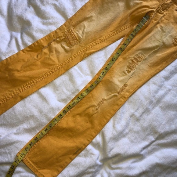 Antique Rivet Yellow Distressed Skinny Jeans- 9 (29) - Picture 7 of 9